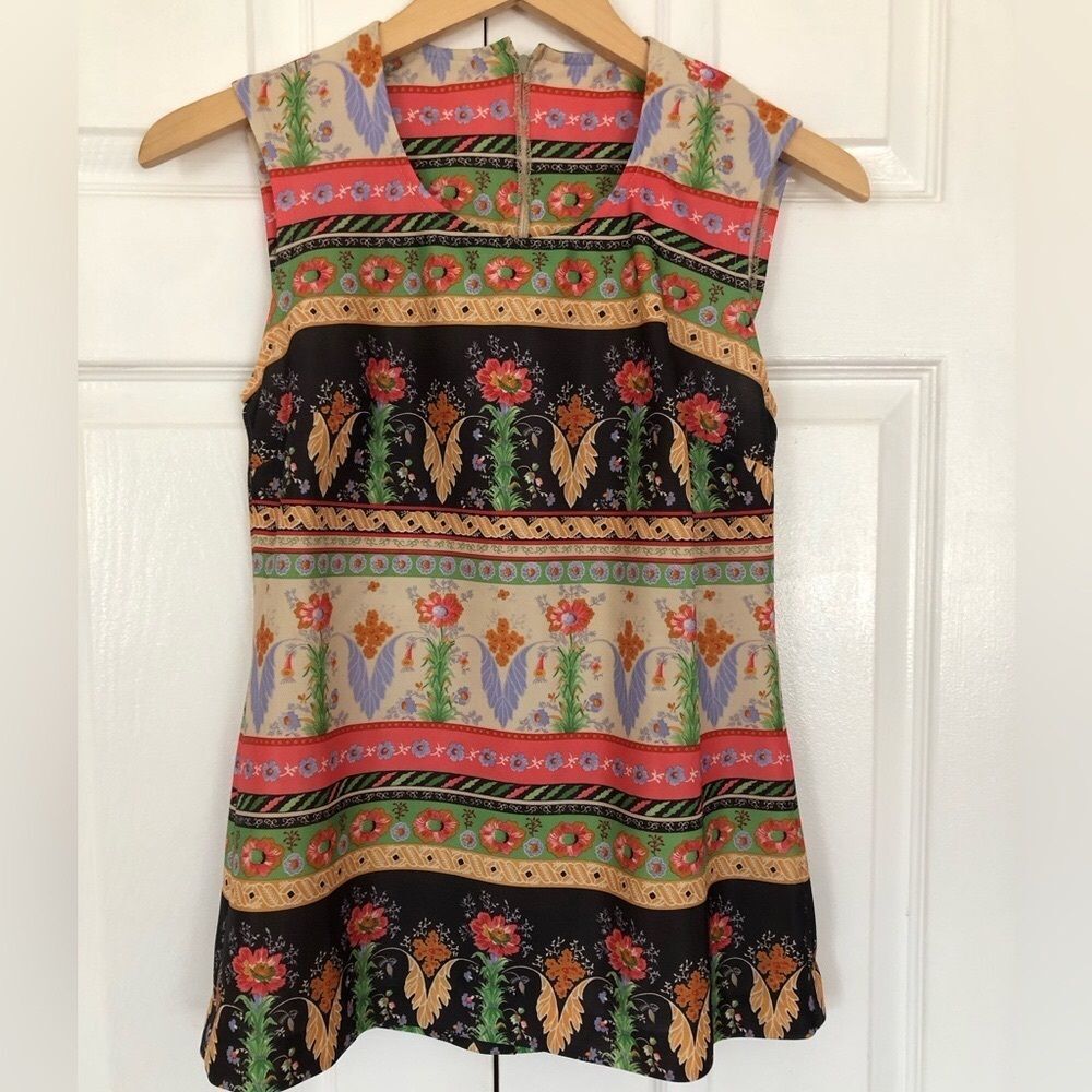 Vintage Shell Sleeveless Polyester Floral Top Size M
